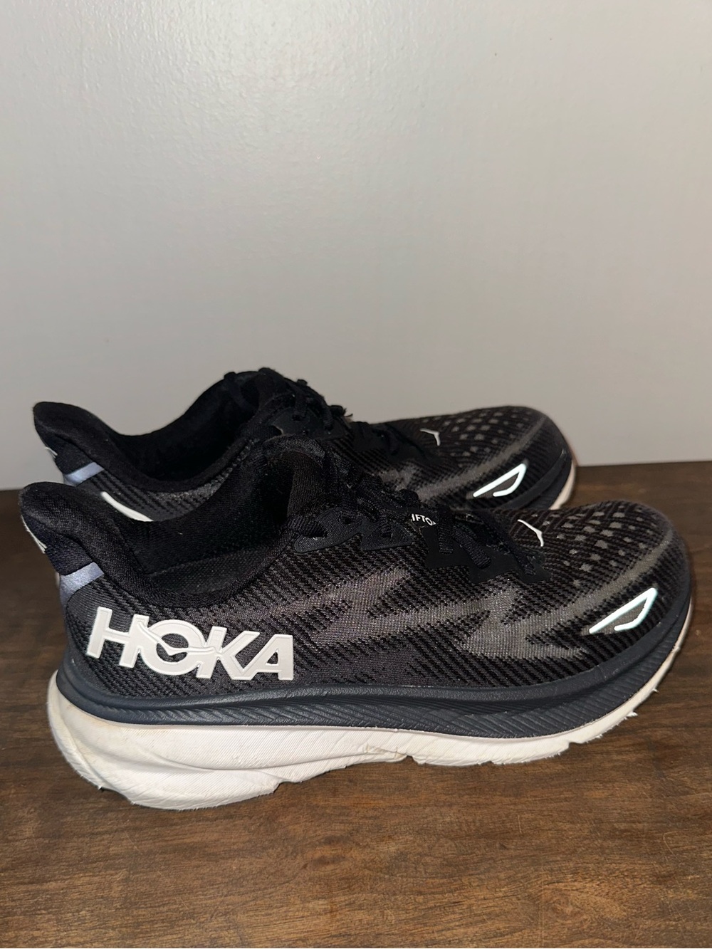 Hoka Clifton 9 Shoes Womens Size 9 Running Lightweight Trainer Athletic